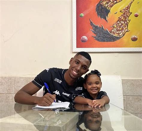 Botafogo Renova Contrato Zagueiro Kanu At O Fim De Lance