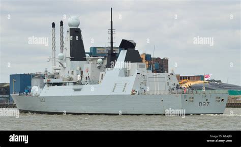 Royal Navy Type 45 Destroyer HMS Duncan D37 on the river Thames in London Stock Photo - Alamy