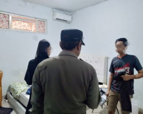 Lagi Asyik Ngamar Siang Bolong Di Kamar Kos Muda Mudi Di Cirebon Kaget