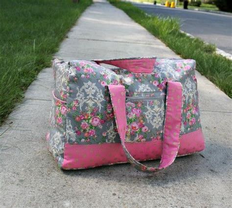 Vera Bradley Inspired DIY Carryon Duffel Bag The Stitching Scientist