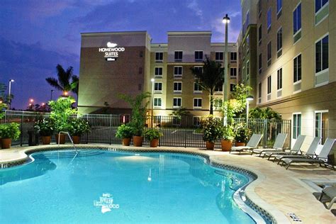 Homewood Suites by Hilton Fort Myers Airport/FGCU: Fort Myers Hotels ...