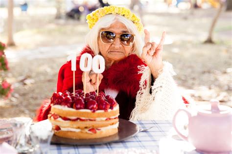 107 Year Old Chinese Grandmas Devil Horn Credited For Her Long Life