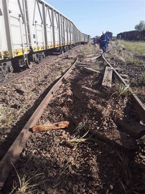 CRÓNICA FERROVIARIA Siguen los descarrilamientos de formaciones de la