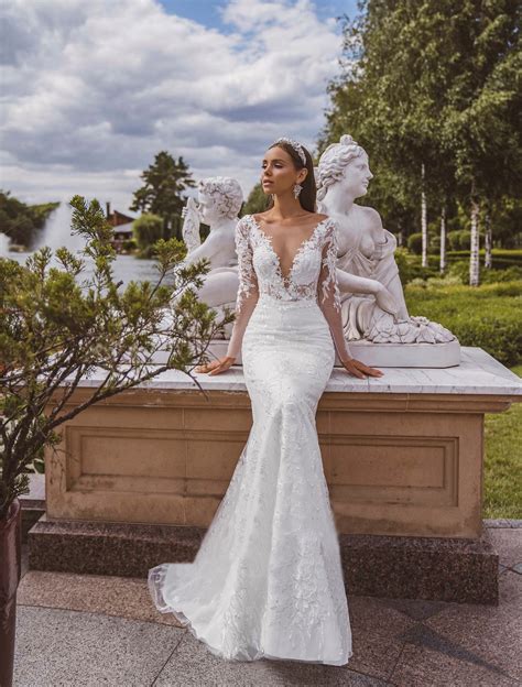 Mermaid Wedding Dress Embroidered Long Sleeves Deap V Neck Elegant