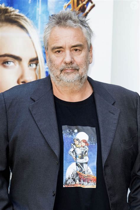 Photo Luc Besson sur le photocall de son film Valérian et la Cité