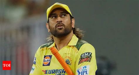 Can Cause Temporary When Csk Legend Ms Dhoni Comes Out To Bat