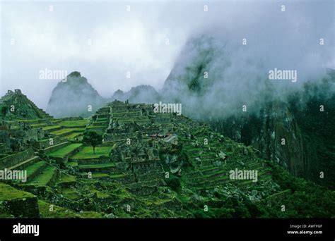 Ruins of ancient Inca Civilization Stock Photo - Alamy