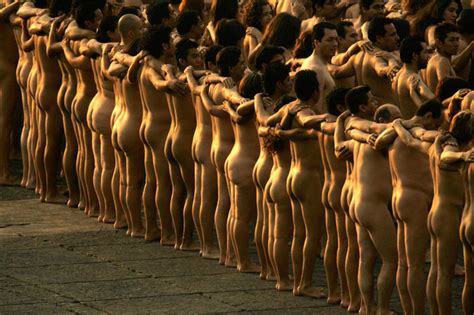 Fotograf As Art Sticas De Cuerpos Desnudos Por Spencer Tunick Spanish