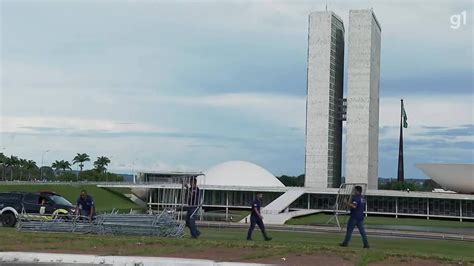 VÍDEO grades em frente ao Congresso Nacional em Brasília são