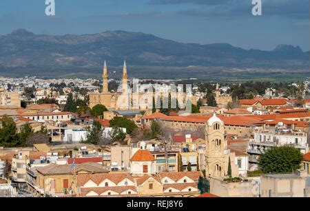 nicosia lefkosia divided city cyprus Stock Photo - Alamy