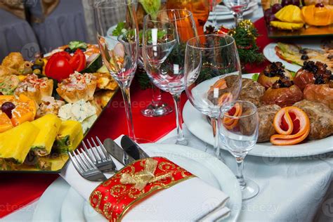 Hermosa Mesa Festiva Servida Para La Cena De Celebraci N De Bodas En