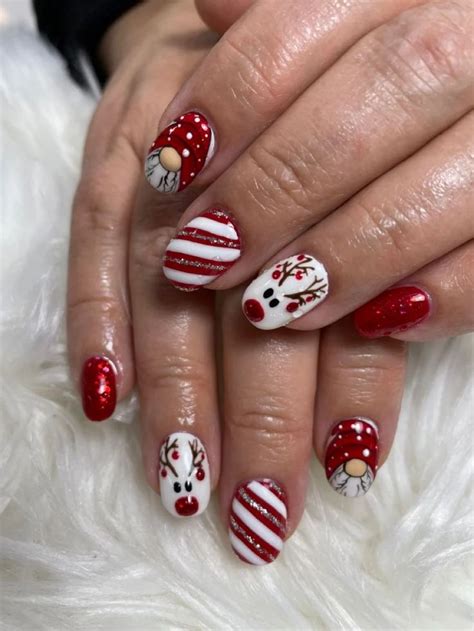 Santa Nail Art Santa Nails Xmas Nail Art Christmas Nail Art Designs