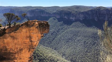 Hanging Rock and the Baltzer Lookout in the Blue Mountains