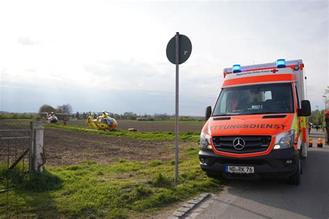 Unfall in Neuburg an der Donau Fünf Personen schwer verletzt drei