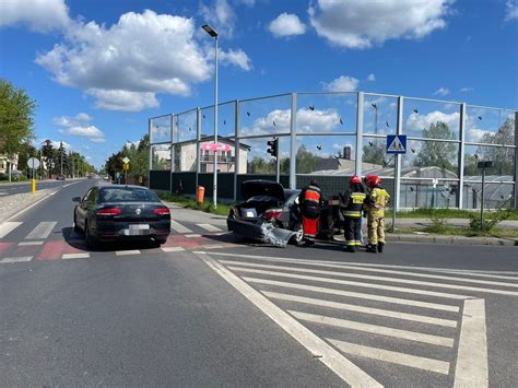 Wypadek na skrzyżowaniu ul Legionów z Trasą Prezydenta Raczkiewicza w