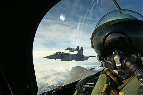 Responsible Social Media for Pilots: Do's and Don'ts | Phoenix East ...