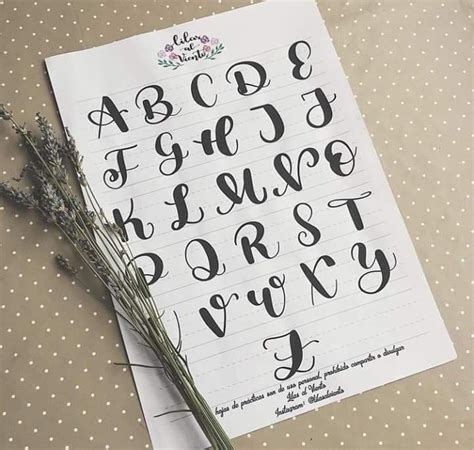 Mayusculas En Lettering B Squeda De Google Hand Lettering Art Hand