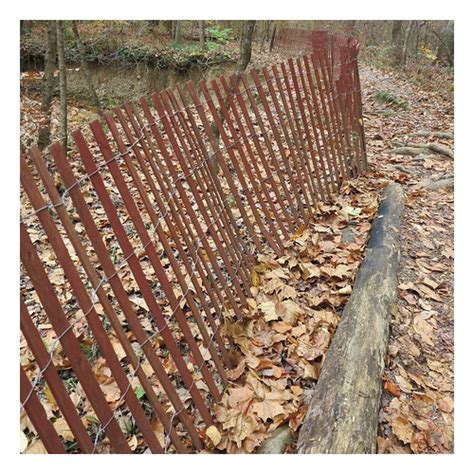 Irgendwo In Afri Od Ameriko A Fence Among Leaves Flickr