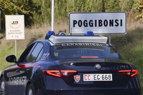 Poggibonsi Fermate A Bordo Di Unauto Rubata E Con Della Droga