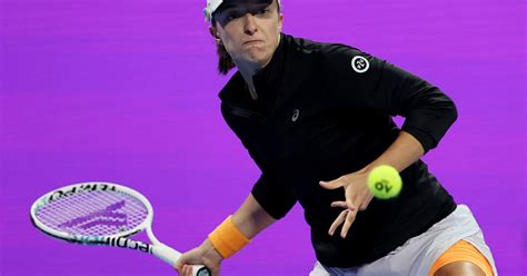 WTA roundup: Top seeds roll in Dubai | Reuters