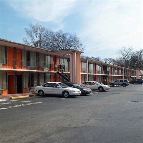 College Inn Spartanburg Hotel (Spartanburg (SC)) - Deals, Photos & Reviews