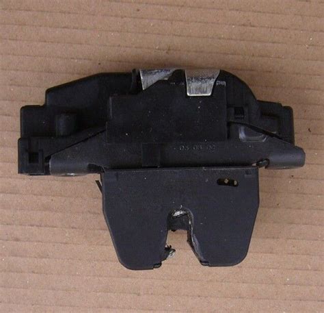 Peugeot 308 Boot Lid Tailgate Lock 9660403980 Ebay