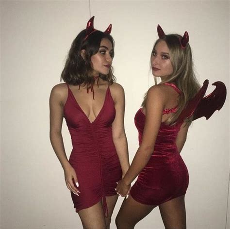 52 Cute Best Friend Halloween Costumes To Double The Fun Hot