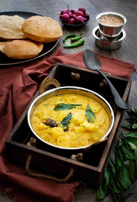 Kerala Style Potato Curry - Pepper Delight