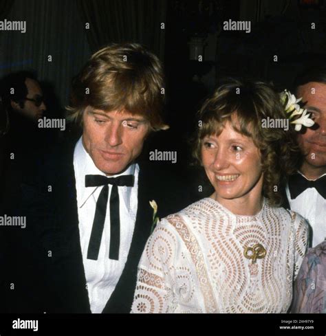 Robert Redford, ex-wife Lola Van Wagenen, 1980. ph: John Barrett ...