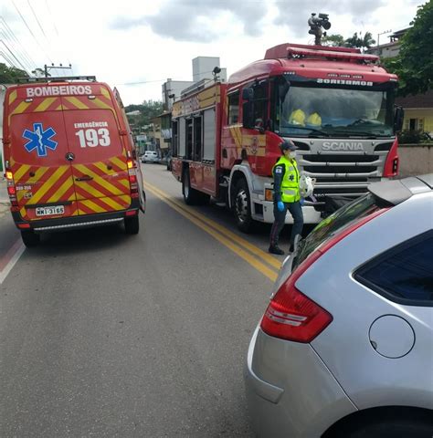 Mulher Fica Ferida Em Acidente Entre Carro E Moto No Águas Claras