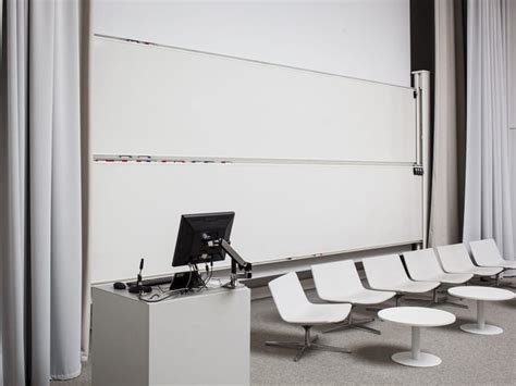 VAIVEN Sliding steel office whiteboard By Made Design