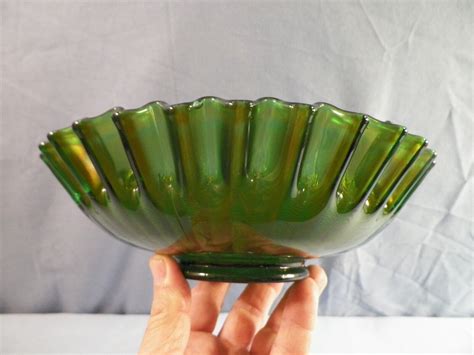 Fenton Green Carnival Glass Stippled Rays Bowl 8 1 2 Wide Ebay