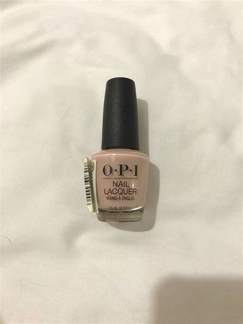 OPI Nail Polish Kutek Nude Shade Machu Peachu Kesehatan