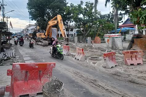 Temukan Jalan Rusak Akibat IPAL PUPR Tanggungjawab Kontraktor