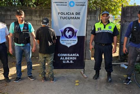 Aprehenden A Un Hombre Y Secuestran 28 Envoltorios De Cocaína Comunicación Tucumán