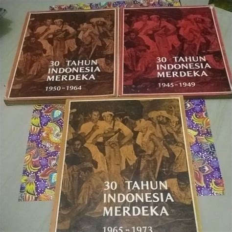 Jual Buku Sejarah Lawas 30 Tahun Indonesia Merdeka Shopee Indonesia