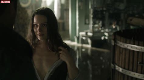 Alison Louder Desnuda En Helix