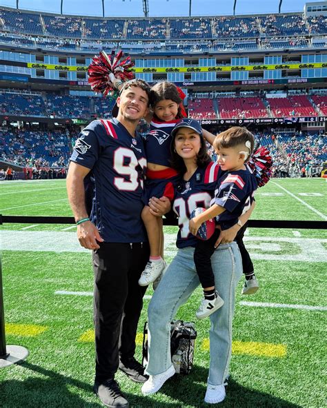 Cristal Valdes | 10/06/2024 🏈 our family’s first ever @nfl game with