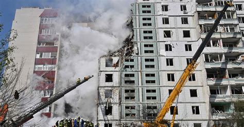 russia kills    including toddler  massive rocket attack