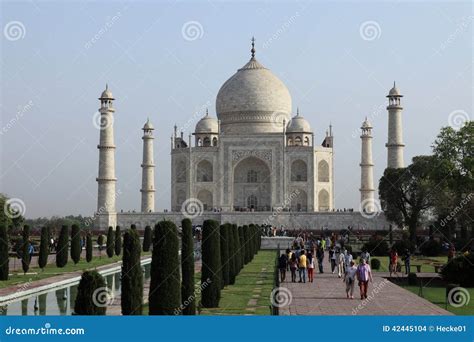 Taj Mahal En Agra La India Imagen De Archivo Editorial Imagen De Indio