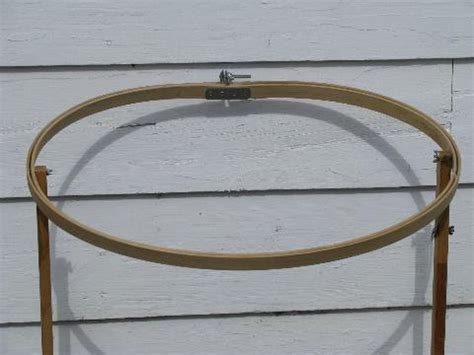 Oval Wood Quilting Frame Needlework Embroidery Hoop On Stand