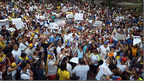 As Amedrentaron A Venezolanos Que Protestaron En Panam Contra Maduro