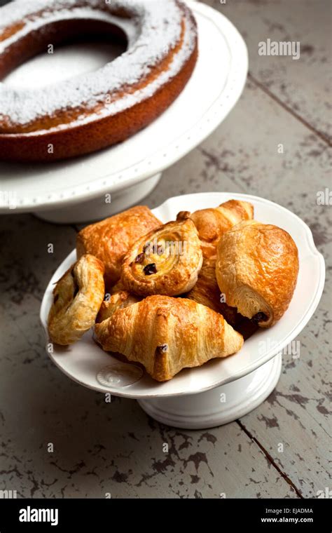 Cakes, pastries and croissants in a French bakery Stock Photo - Alamy