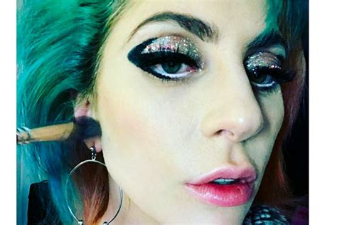 Prestes A Vir Ao Brasil Lady Gaga Aposta Em Novo Visual Para Turn