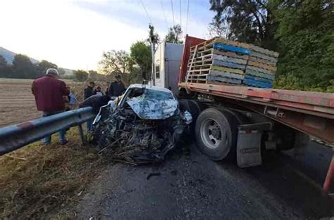 ¡brutal Tráiler Choca Con Taxi En La Tenancingo Tenango Hay Muertos Y Heridos