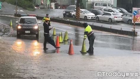 大雨炸基隆！交流道變小河畫面曝 馬路積水半個輪胎高 Ettoday社會新聞 Ettoday新聞雲