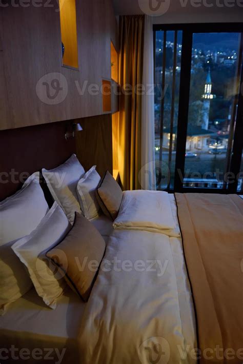 modern hotel room 10827450 Stock Photo at Vecteezy