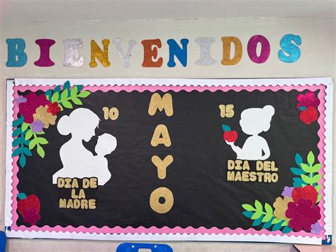 Friso Mayo Manualidades día de las madres Decoración aula de