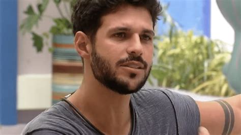 Bbb Rodrigo Diz Que Nunca Falou Mal Pessoalmente De Douglas