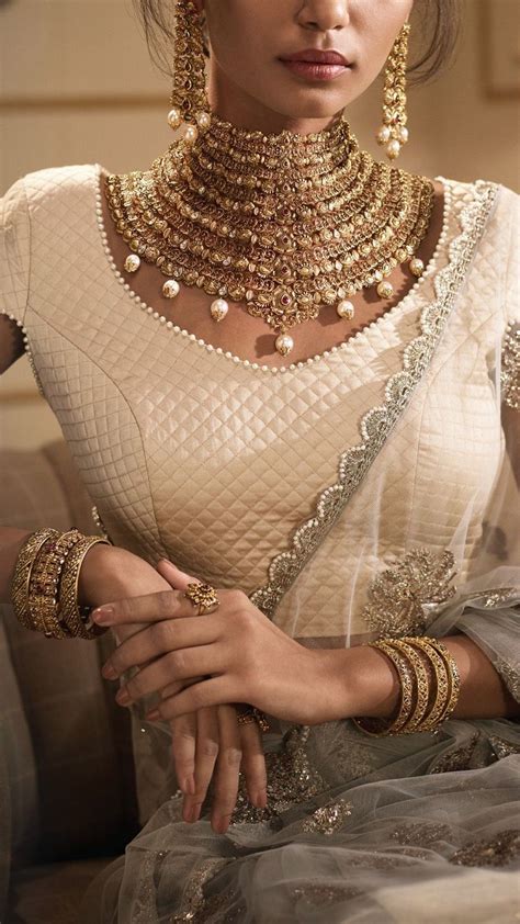 Popular And Beautiful Necklace Designs For The Brides Artofit